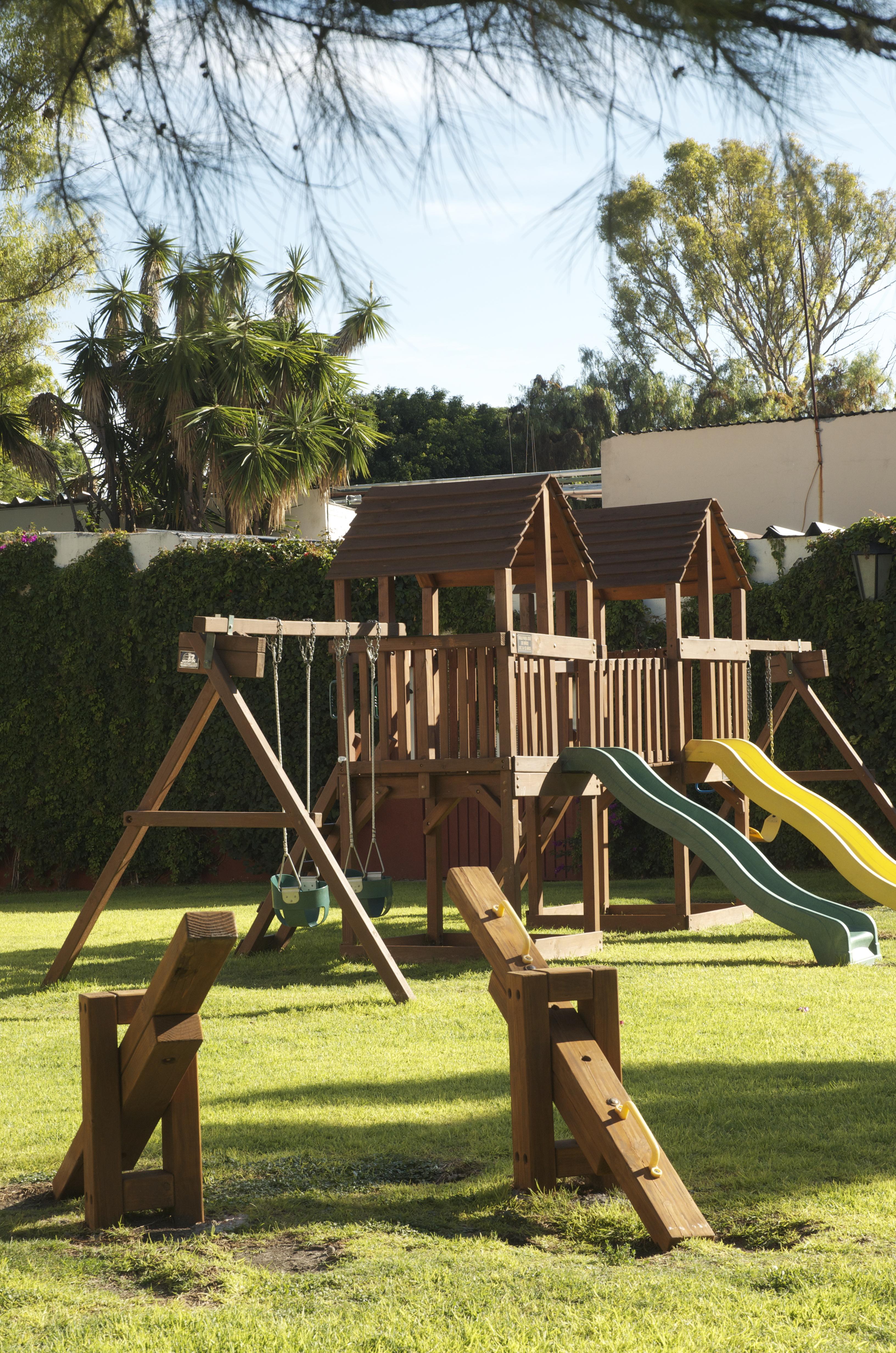 Готель Hacienda Jurica By Brisas Керетаро Екстер'єр фото A backyard playset