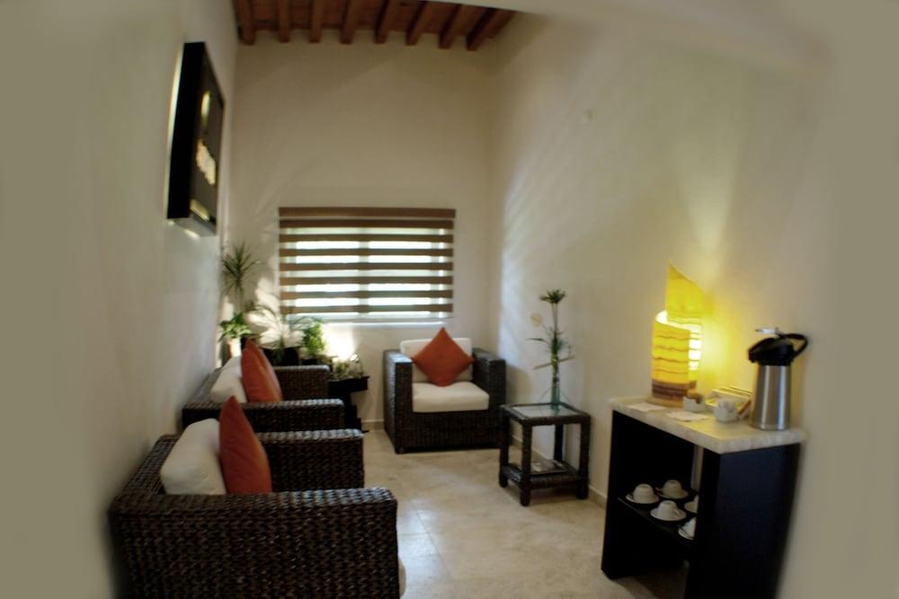 Готель Hacienda Jurica By Brisas Керетаро Екстер'єр фото A room at the hotel