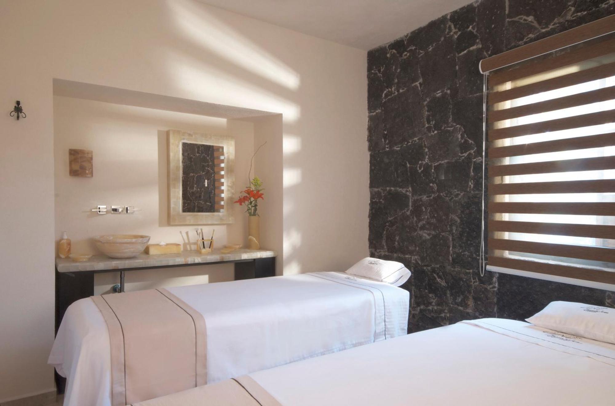 Готель Hacienda Jurica By Brisas Керетаро Екстер'єр фото Spa at the Four Seasons Hotel, Madrid